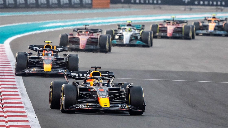 Vettel'in F1'deki son yarışı Abu Dabi Grand Prix'sini Verstappen kazandı