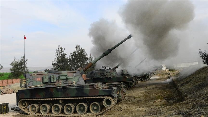 Турецкая армия дала мощный ответ на обстрелы с севера Сирии - Минобороны