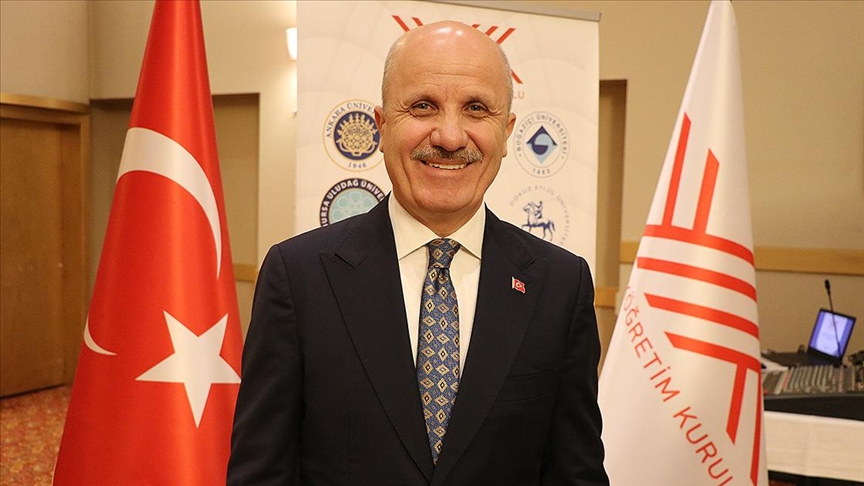 YÖK'te üniversiteye girecek 35 yaş üstü kadınlar için "ek kontenjan" hazırlığı