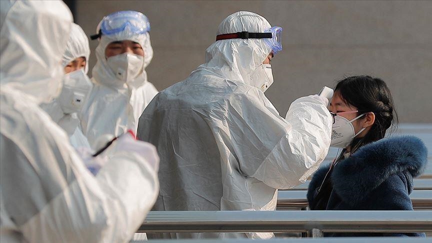Chine: le nombre de cas contamination au coronavirus atteint des niveaux records