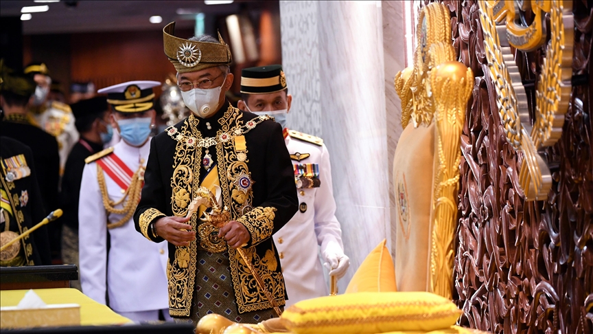 King to decide 'soon' on new gov't in Malaysia