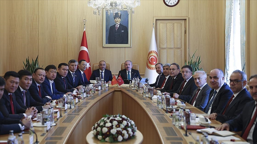 Турция удовлетворена позицией Бишкека в отношении угрозы FETÖ - спикер парламента