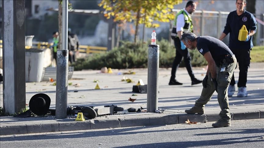Jérusalem: deux explosions dans des arrêts de bus font au moins 14 blessés