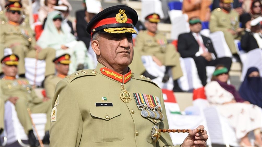 Pakistan army denies role in change of government