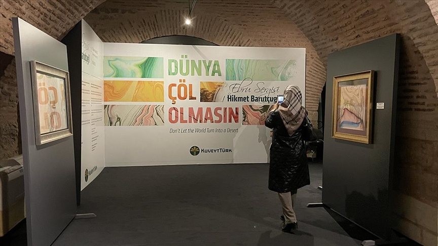 Hikmet Barutçugil'in "Dünya Çöl Olmasın" ebru sergisi TİEM'de açıldı