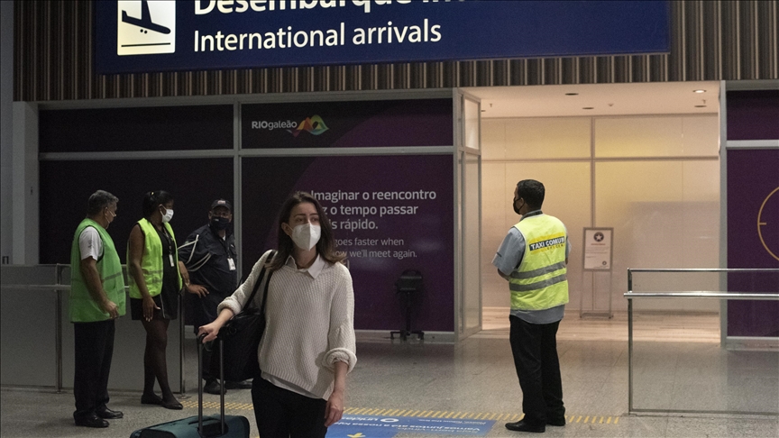 Brazil reinstates face masks at airports, airplanes
