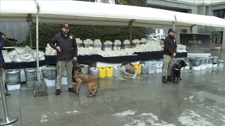 Bakan Soylu, tek seferde en yüksek miktarda metamfetamin ele geçirildiğini açıkladı