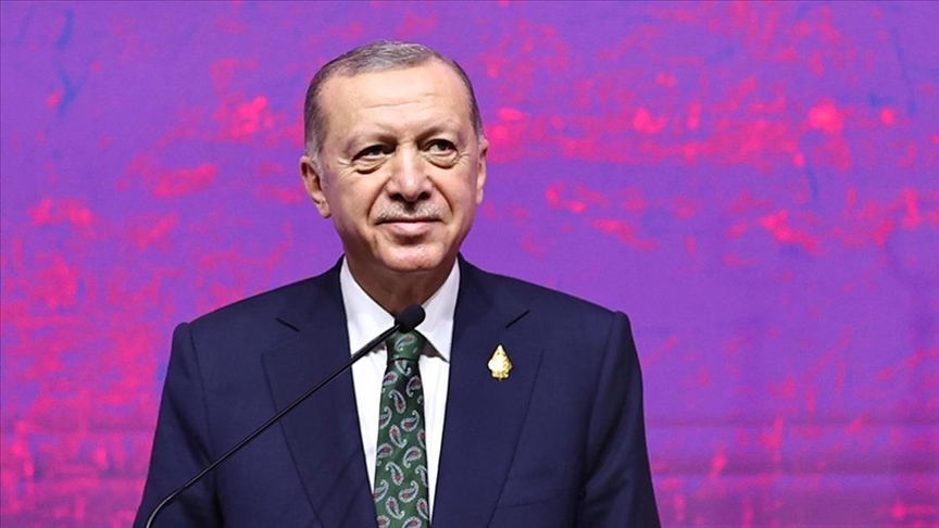 أردوغان يهنئ المدرسين في "عيد المعلم"