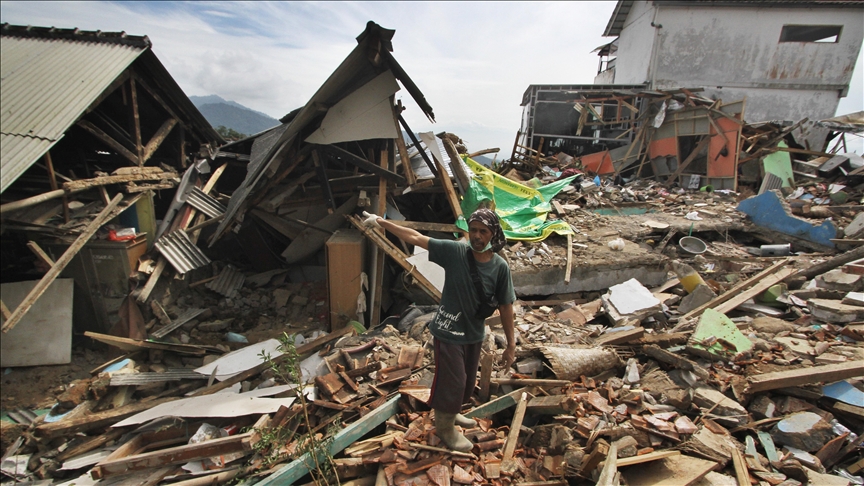 Raste broj mrtvih: U zemljotresu u Indoneziji poginulo 310 osoba