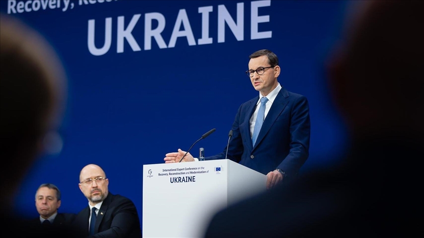 В Киев прибыл премьер Польши