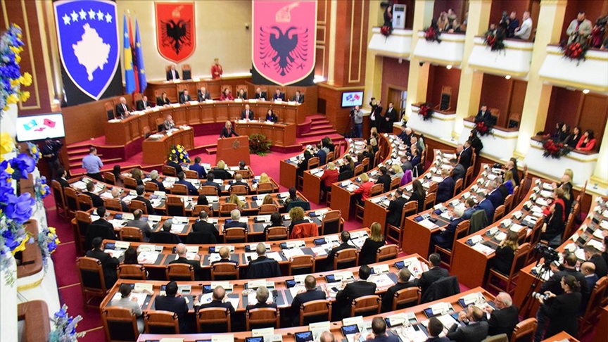 Mbahet mbledhja e parë e përbashkët e Kuvendit të Shqipërisë dhe Kuvendit të Kosovës