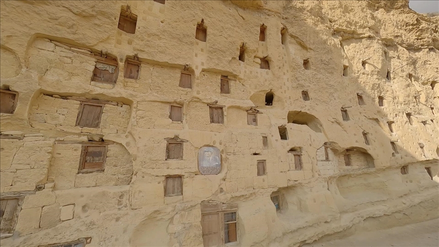 Tarihi Taşkale Tahıl Ambarları ve Manazan Mağaraları ziyaretçilerin ilgisini çekiyor