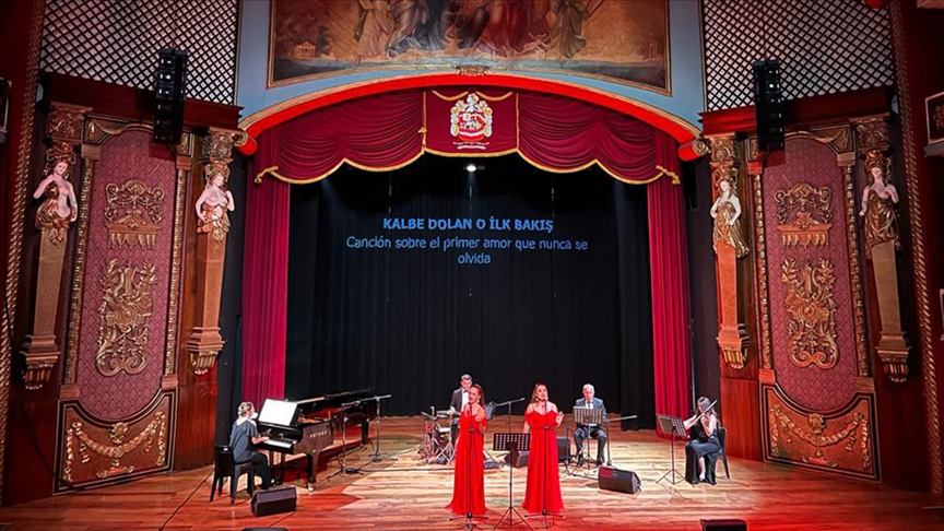 'Anadolu Sopranoları' Ekvador'da iki festivalde konser verdi