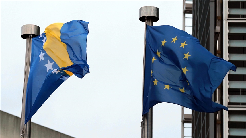 EU's door is open for Bosnia and Herzegovina: Enlargement chief
