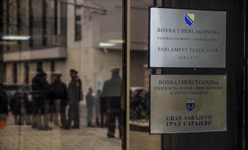 ANALIZA - Uspostava vlasti u BiH: Schmidtovi rokovi samo na papiru