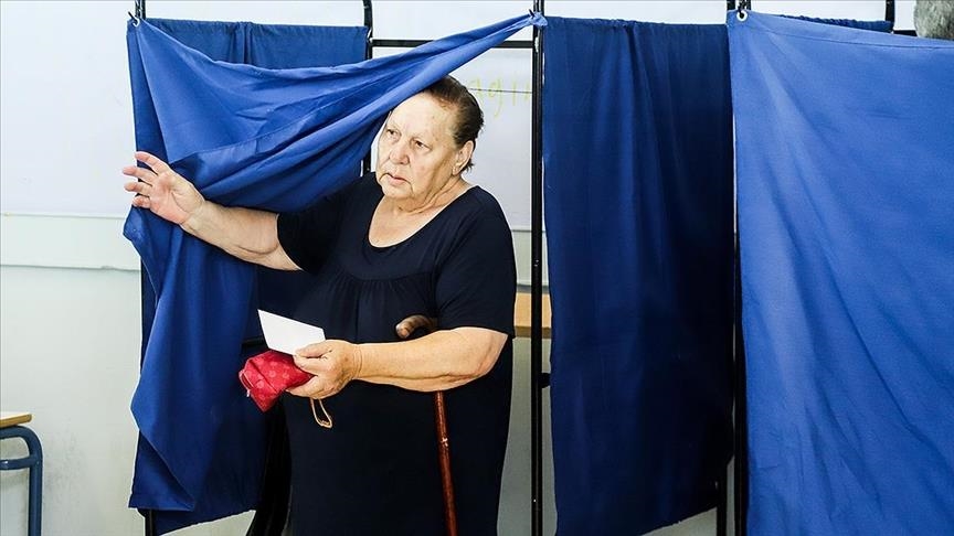 Specter of general elections looms in Greece