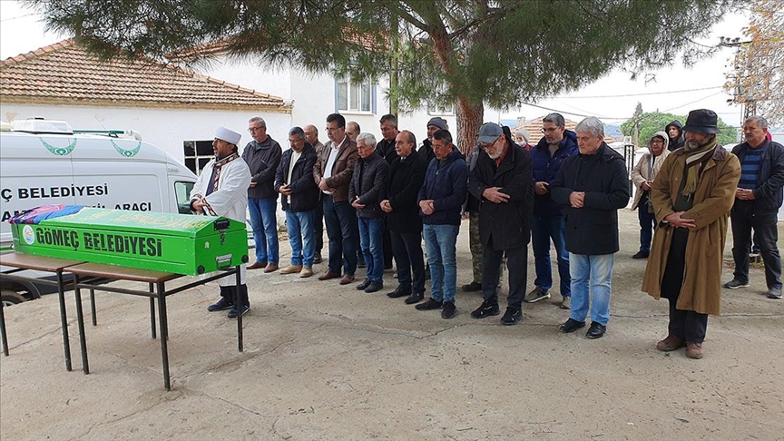 Oyuncu Güzin Çorağan, Balıkesir'de son yolculuğuna uğurlandı