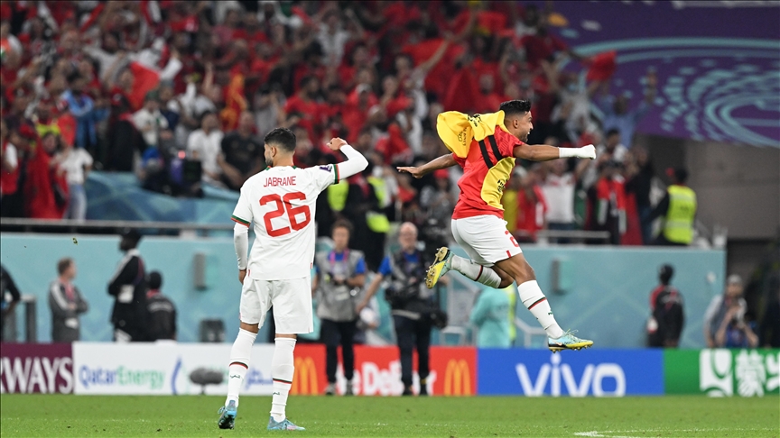 摩洛哥在世界杯上以 2-1 击败加拿大后成为 F 组第一名
