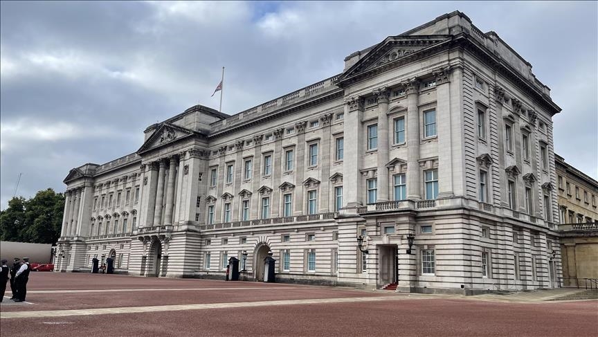 Buckingham Palace Member Resigns From Position After Alleged Racist 