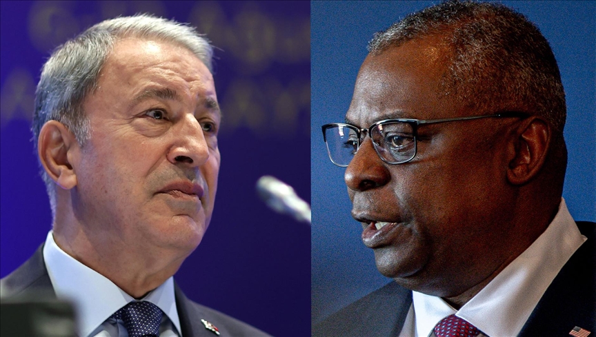 Turkish, US defense chiefs discuss defense, security issues