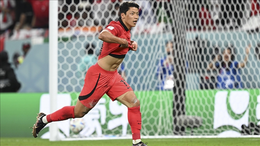 Hwang Heechan’s late winner sends South Korea to World Cup last 16