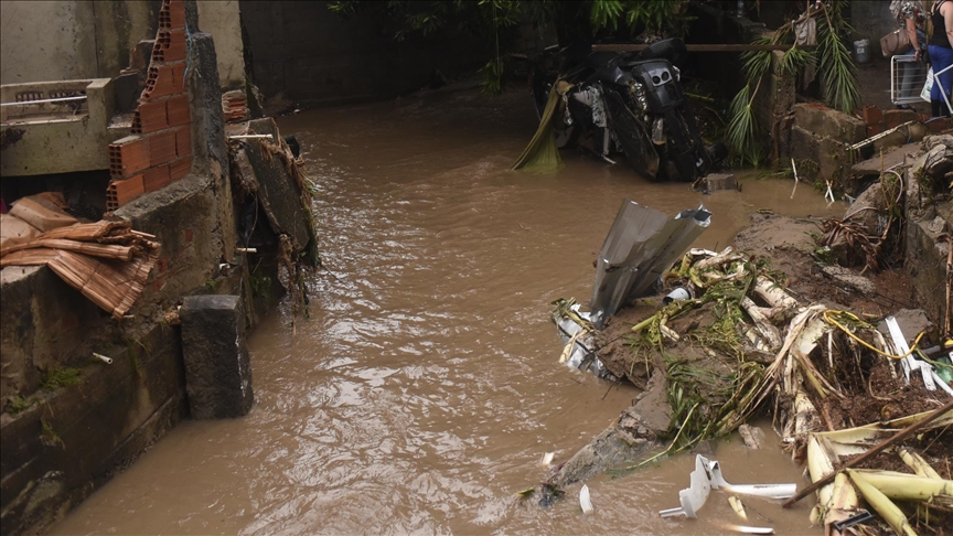 Heavy rains wreak havoc in southern Brazil Heavy rains wreak havoc in southern Brazil