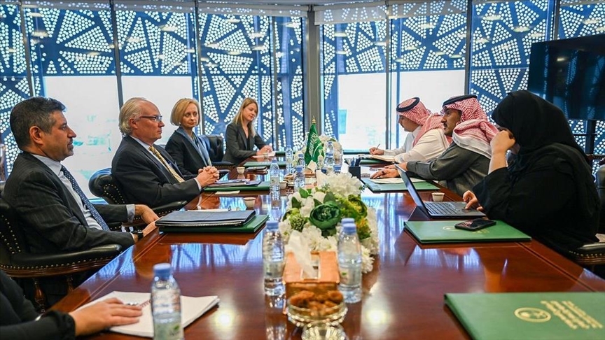 السعودية: "الحوثي" تصر على تنفيذ عمليات "إرهابية" ضد موانئ اليمن