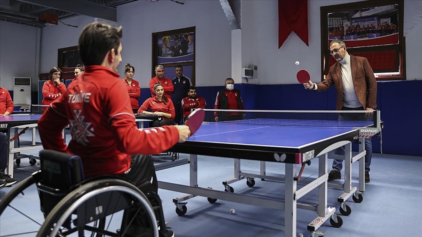 Bakan Kasapoğlu: Paralimpik, dünya şampiyonu sporcularımız ve onların izinden giden sporcularımız var