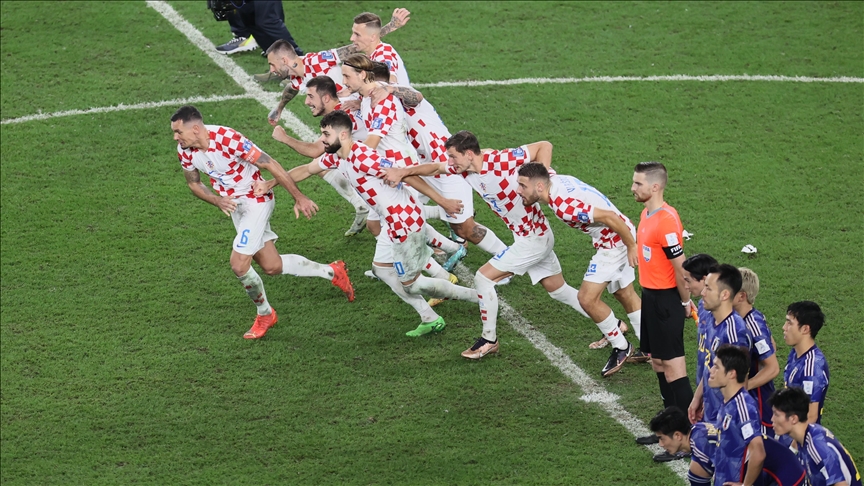 克罗地亚在点球大战中以 3-1 (1-1) 击败日本，晋级 2022 年世界杯四分之一决赛