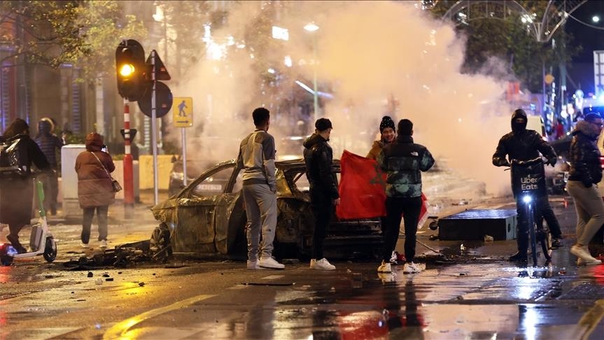 Hinchas radicales de España piden a los fanáticos "defender las calles" de la afición marroquí