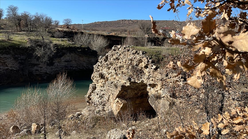 Pülümür Vadisi'ndeki taş kemerli köprü koruma altına alınacak