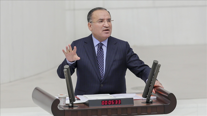 Adalet Bakanı Bozdağ: Bazı davalar nedeniyle hakim ve savcılarımızı yargılamak, hüküm vermek büyük haksızlık