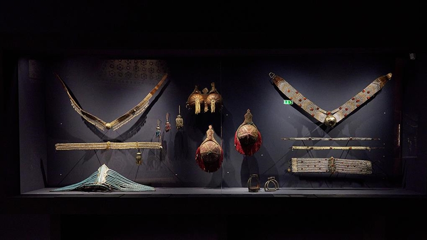 Özbekistan’ın 2 bin yıllık tarihini yansıtan 168 eser Louvre Müzesi'nde sergileniyor