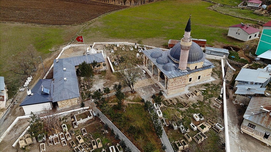 Bayburt'ta 505 yıllık tarihi caminin restorasyonu tamamlandı