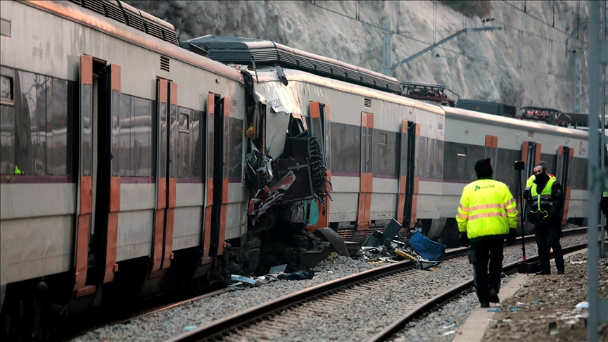 Over 150 hurt in Barcelona train crash