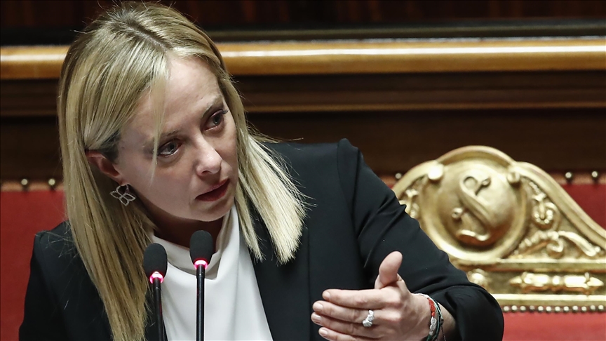 Il presidente del Consiglio italiano respinge le critiche al controverso bilancio