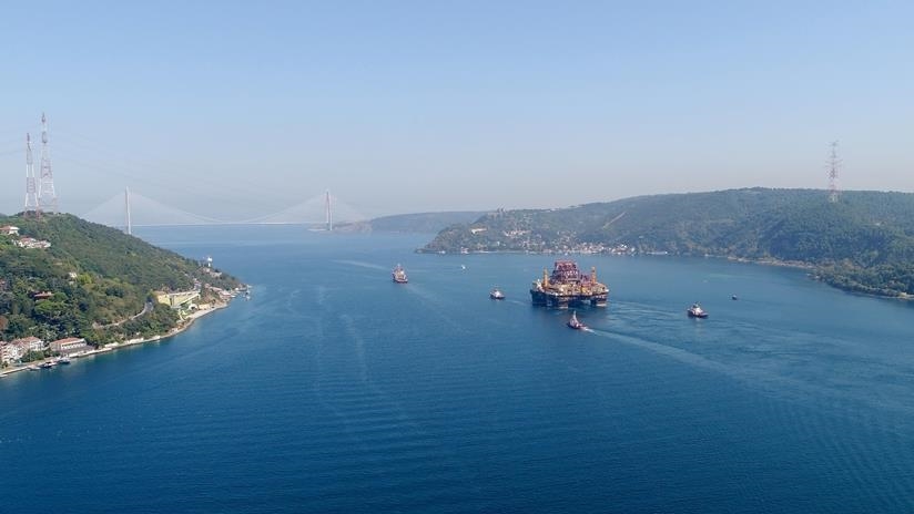 Türkiye to bar uninsured oil tankers from passing through its straits