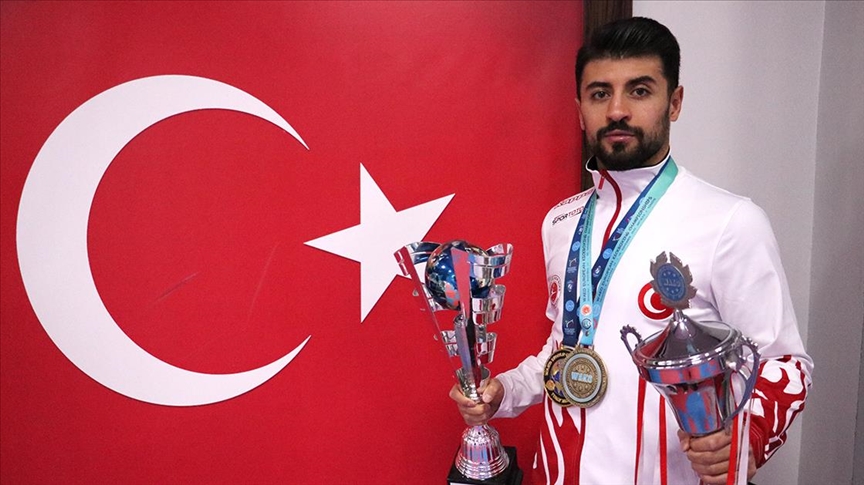 Avrupa ve dünya şampiyonu akademisyen boksör olimpiyat madalyası hedefliyor