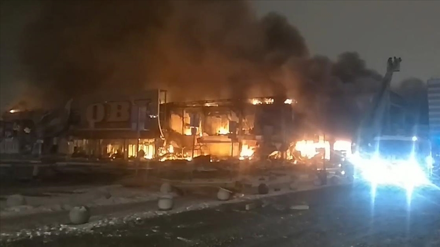 Moskova'da bir hipermarkette çıkan yangında 1 kişi öldü