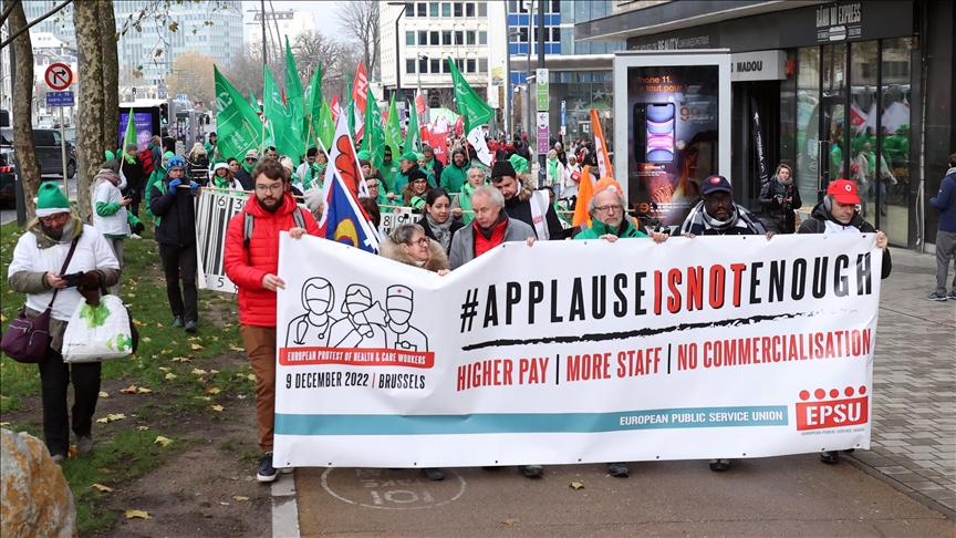 Healthcare workers protest in Brussels, demand better working conditions