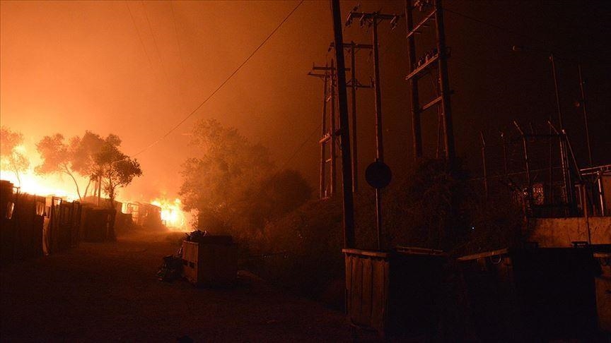 Грција: Пожар во бегалски камп на островот Лезбос