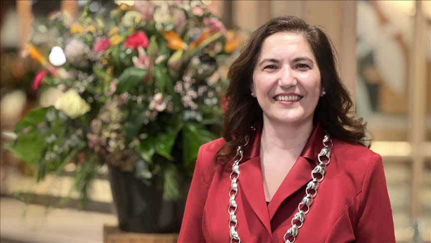 Netherlands’ 1st Turkish-origin mayor sworn into office