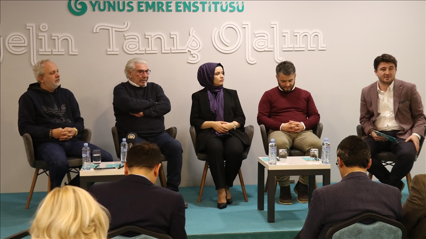 Shkup, mbahet paneli "Serialet turke në Ballkan" i organizuar nga Instituti Yunus Emre