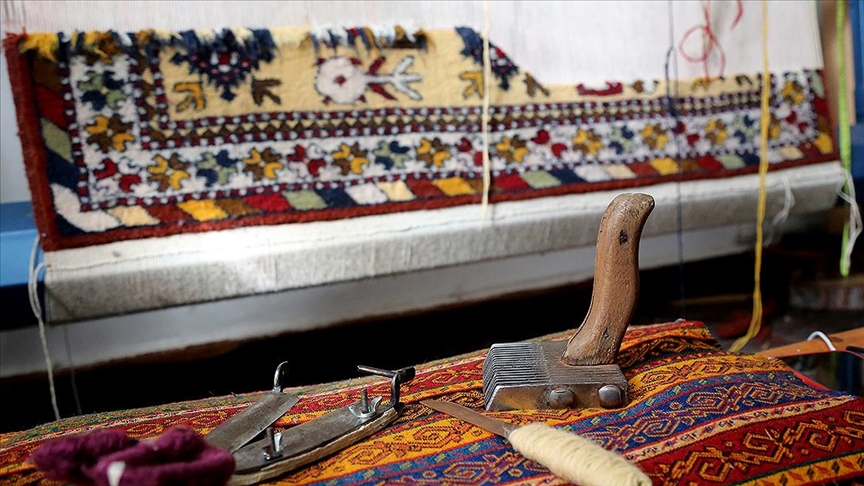 Muğla'nın geleneksel motifleri asırlık tezgahlarda geleceğe aktarılıyor