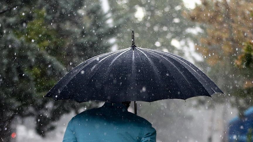 Portugal mantém-se em alerta para registo de maior precipitação desde 1931