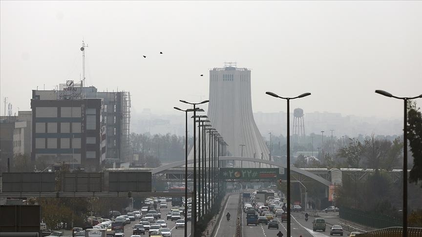 بەهۆی پیسبوونی هەوا جارێکی دیکە پشووی قوتابخانەکان لە ئێران درێژکرایەووە