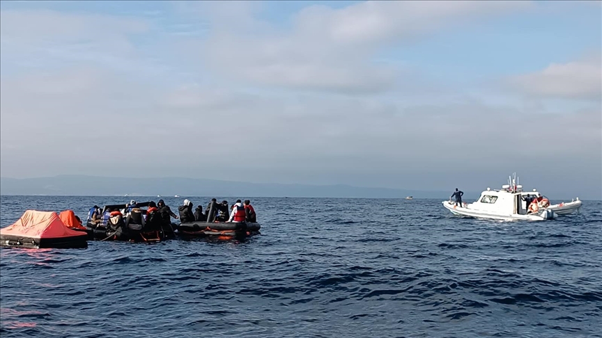 У побережья Турции спасены десятки нелегальных мигрантов 