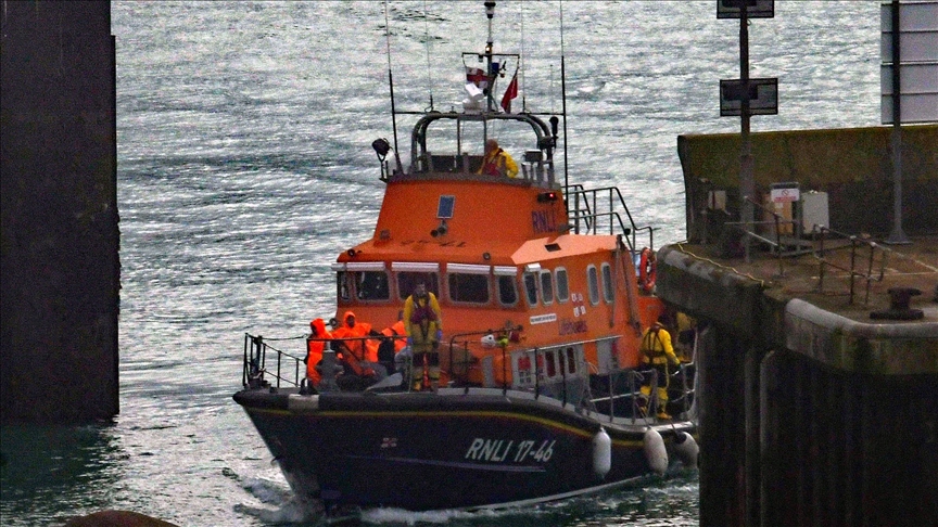 UK, France vow to fight human smuggling in English Channel