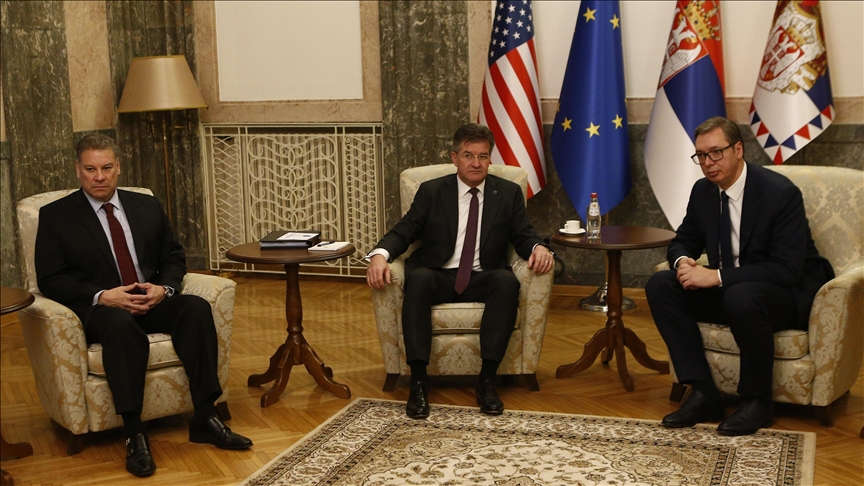 Serbian president holds talks with EU, US officials on de-escalation with Kosovo Serbian president holds talks with EU, US officials on de-escalation with Kosovo