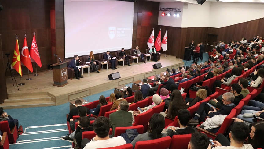 ИБУ организира панел-дискусија на тема „Човековите права од образовните перспективи“